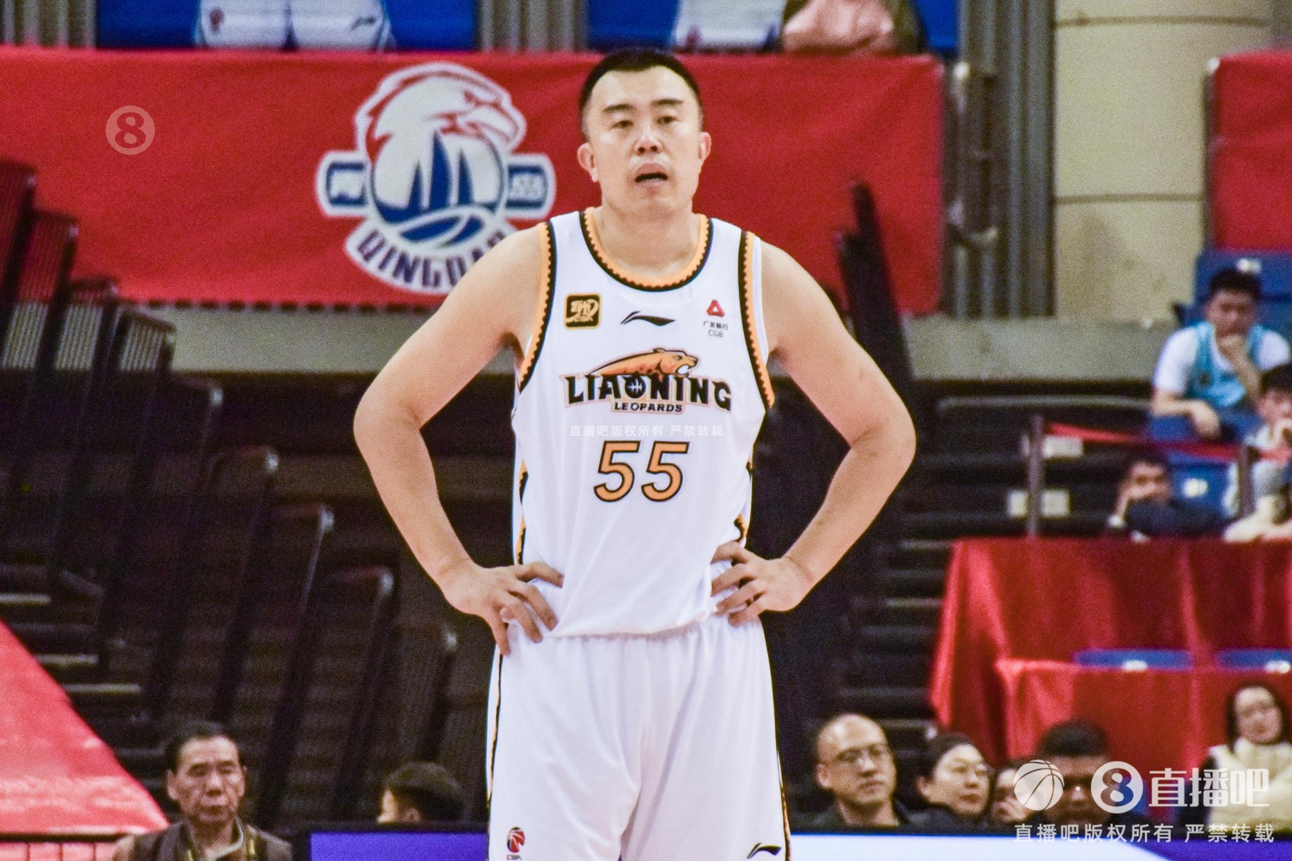 老將盡力了！韓德君7中4拿到14分12籃板3助攻