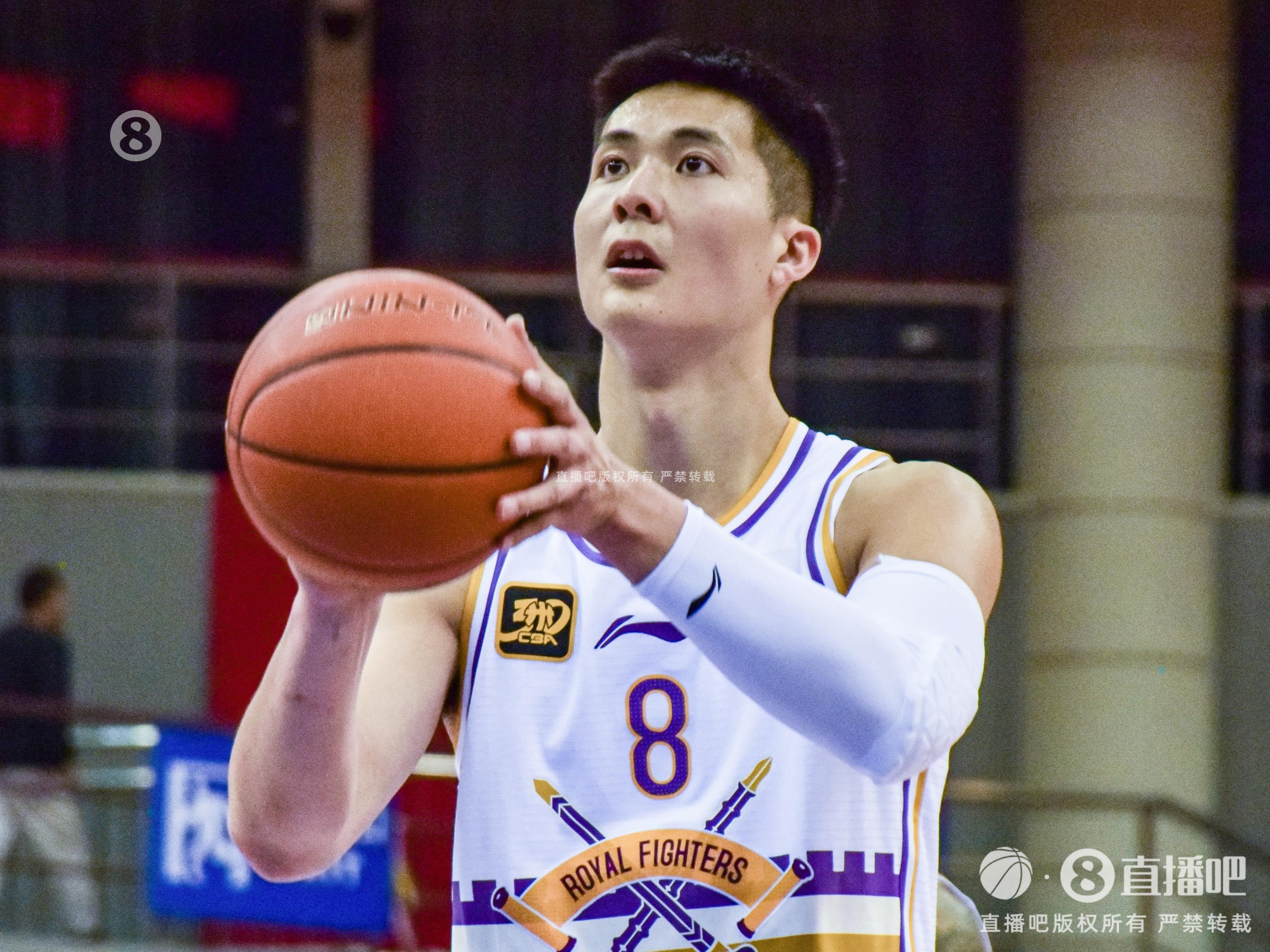 拼盡全力！朱松瑋11中9拿到22分4板6助 三分6中4